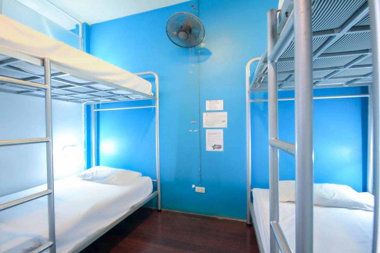 Oyo 1054 Phuket Backpacker Hostel מראה חיצוני תמונה