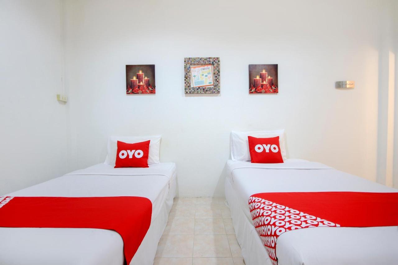 Oyo 1054 Phuket Backpacker Hostel מראה חיצוני תמונה