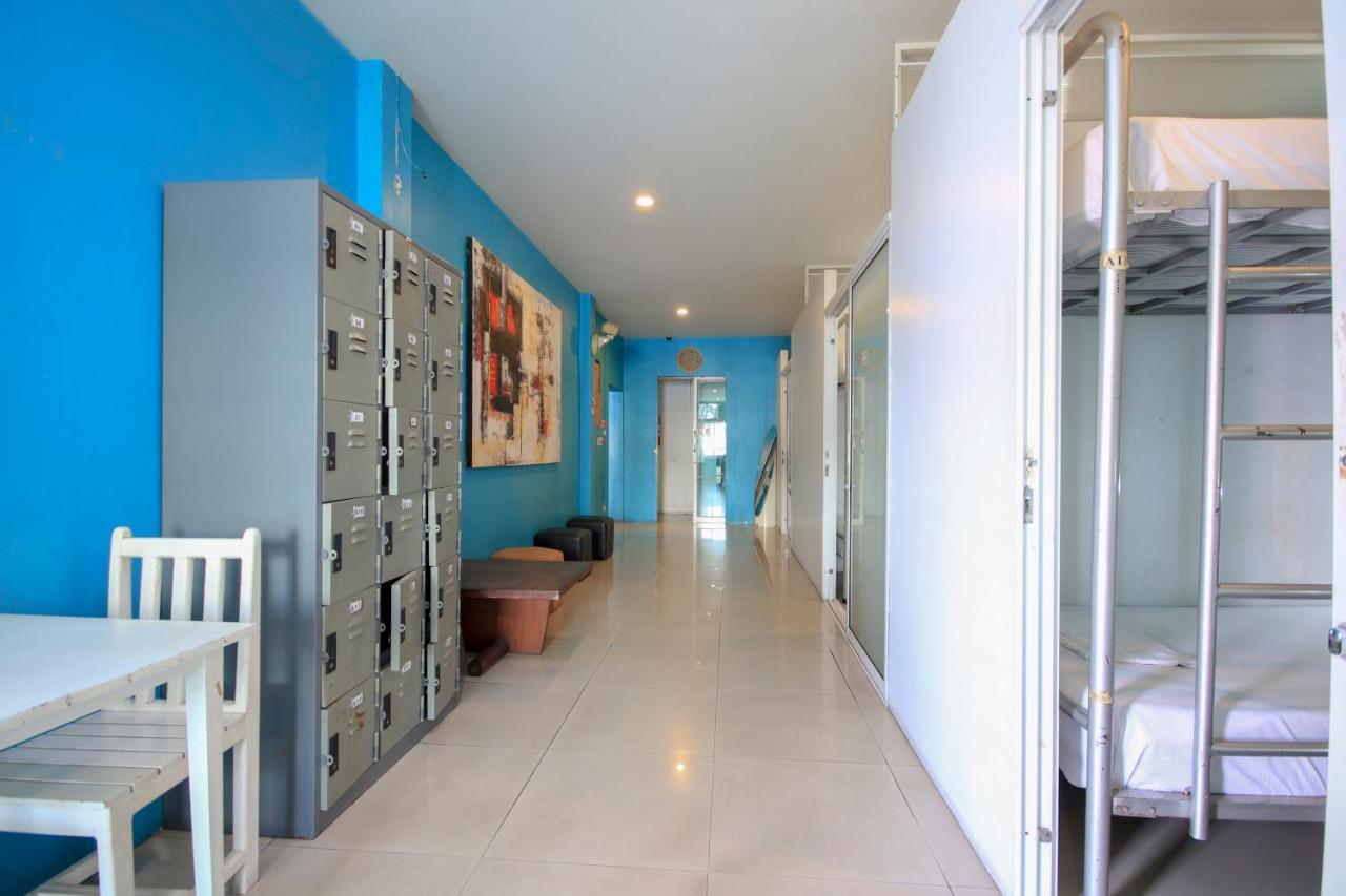 Oyo 1054 Phuket Backpacker Hostel מראה חיצוני תמונה