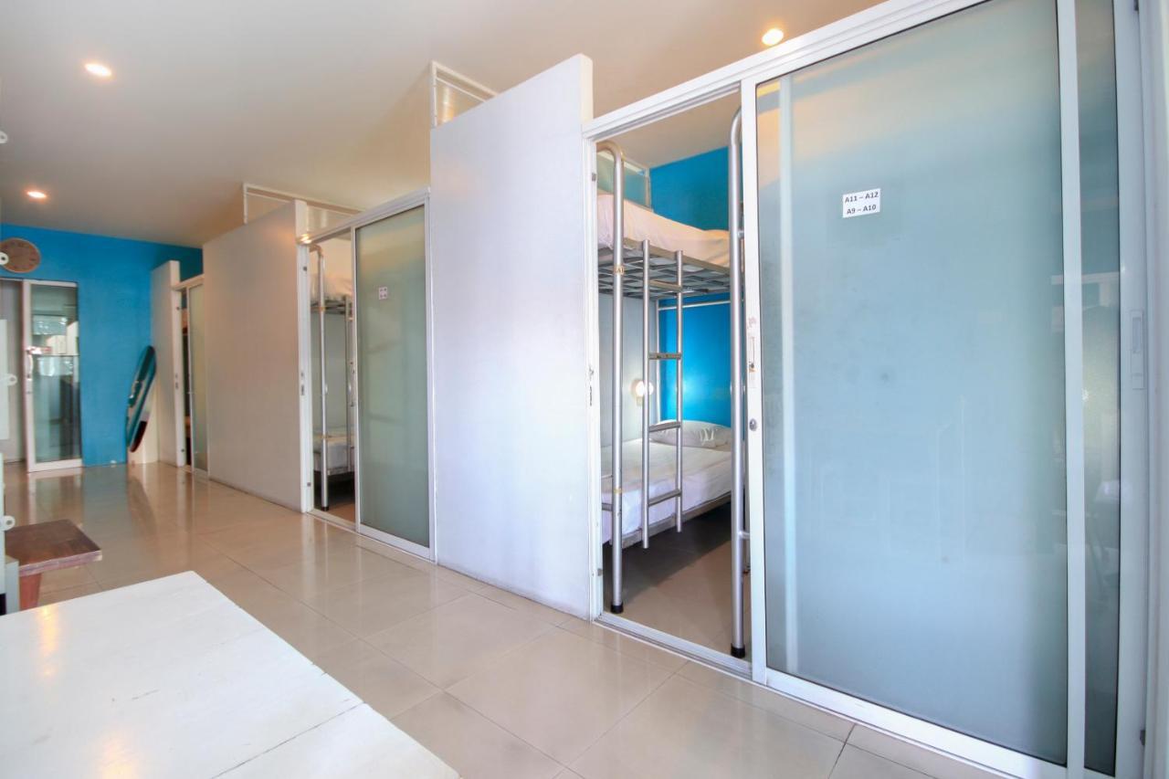 Oyo 1054 Phuket Backpacker Hostel מראה חיצוני תמונה