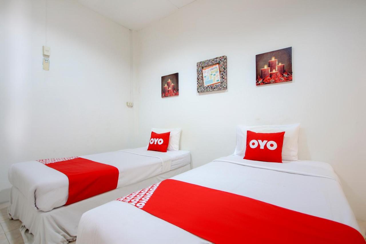 Oyo 1054 Phuket Backpacker Hostel מראה חיצוני תמונה