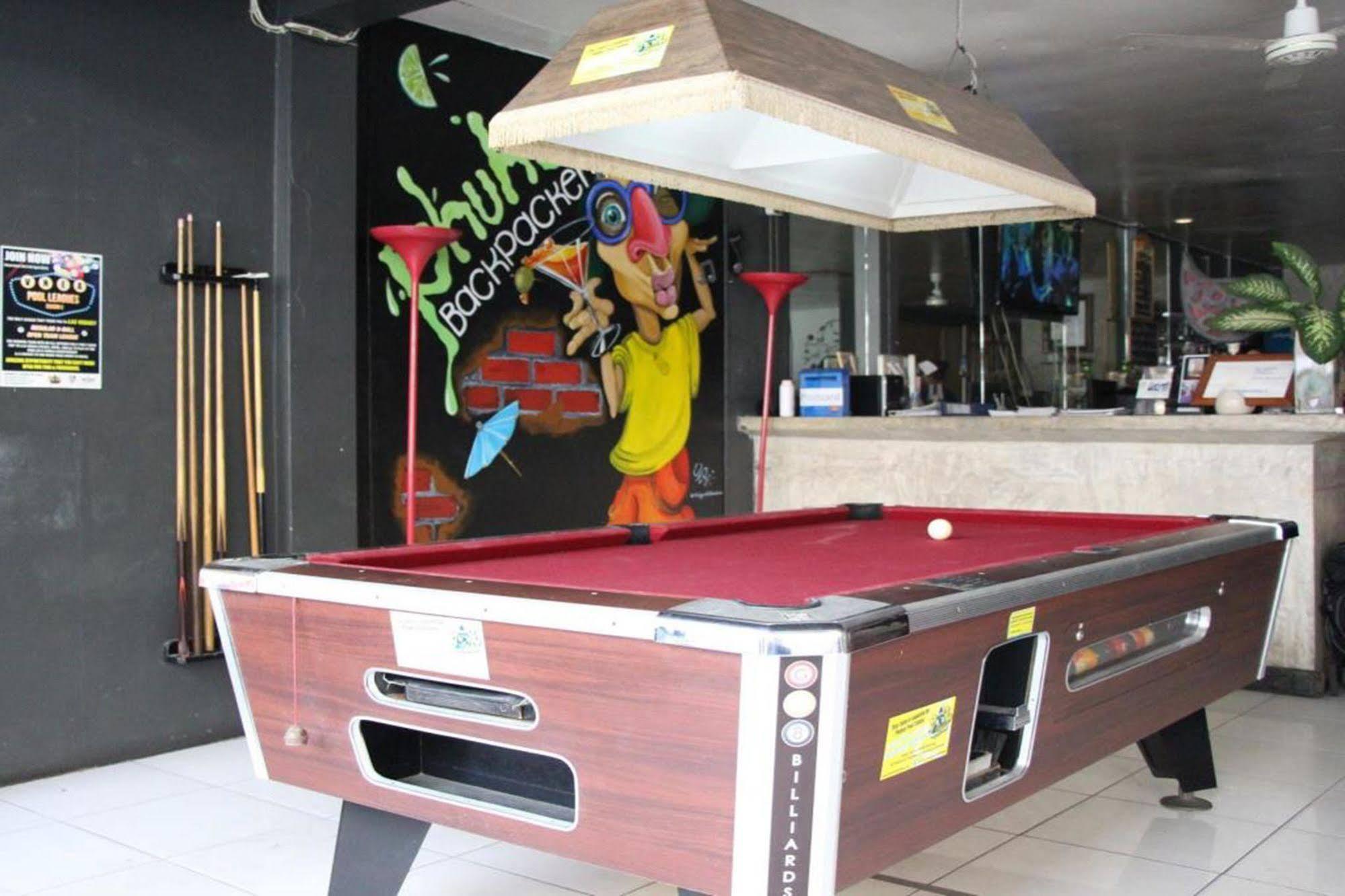 Oyo 1054 Phuket Backpacker Hostel מראה חיצוני תמונה